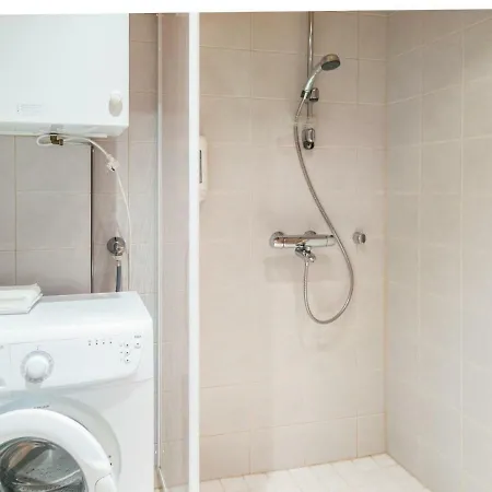 Holiday Home Kerssintie 6 B *